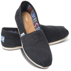 Gently Used TOM’s Women’s Black Canvas Classic